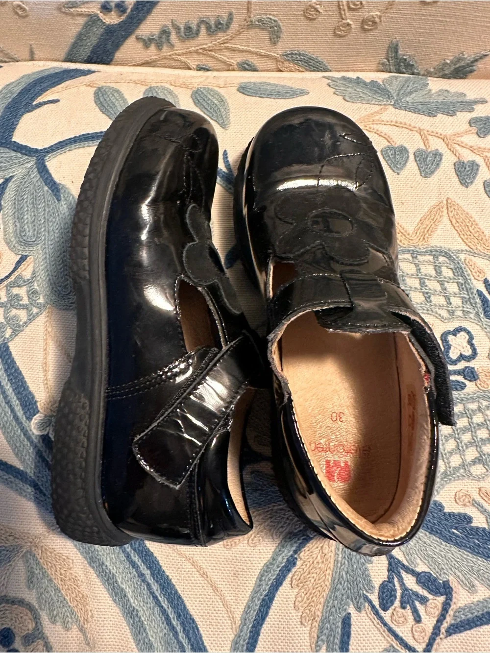 Elefanten Girls Floral MaryJanes. Size 30